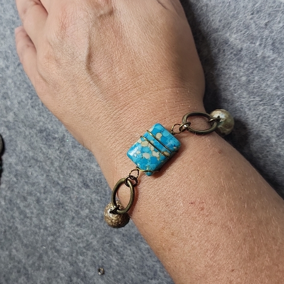 Turquoise Howlett bracelet - Picture 4 of 5